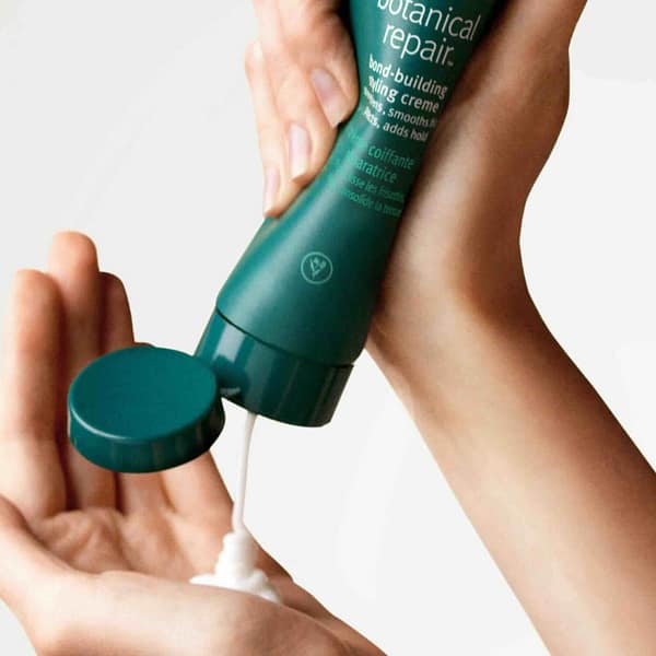 Aveda Botanical Repair Styling Creme swatch