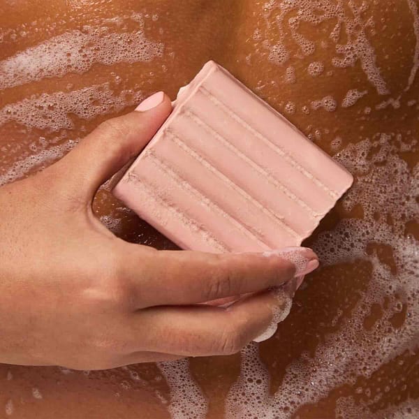 Kitsch Cleansing Tart Cherry Solid Body Wash - Image 3