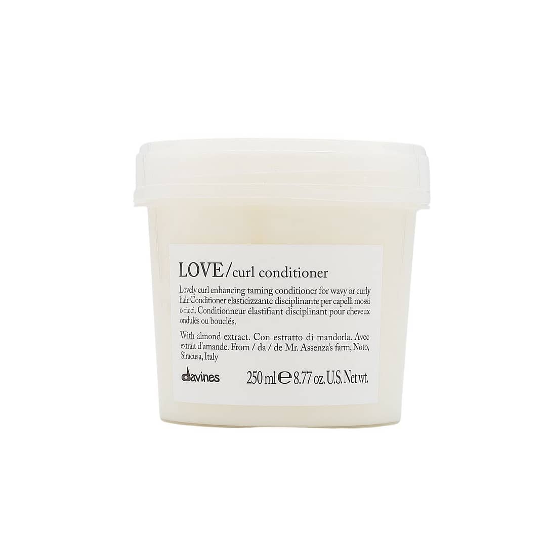 Davines Essentials love curl conditioner